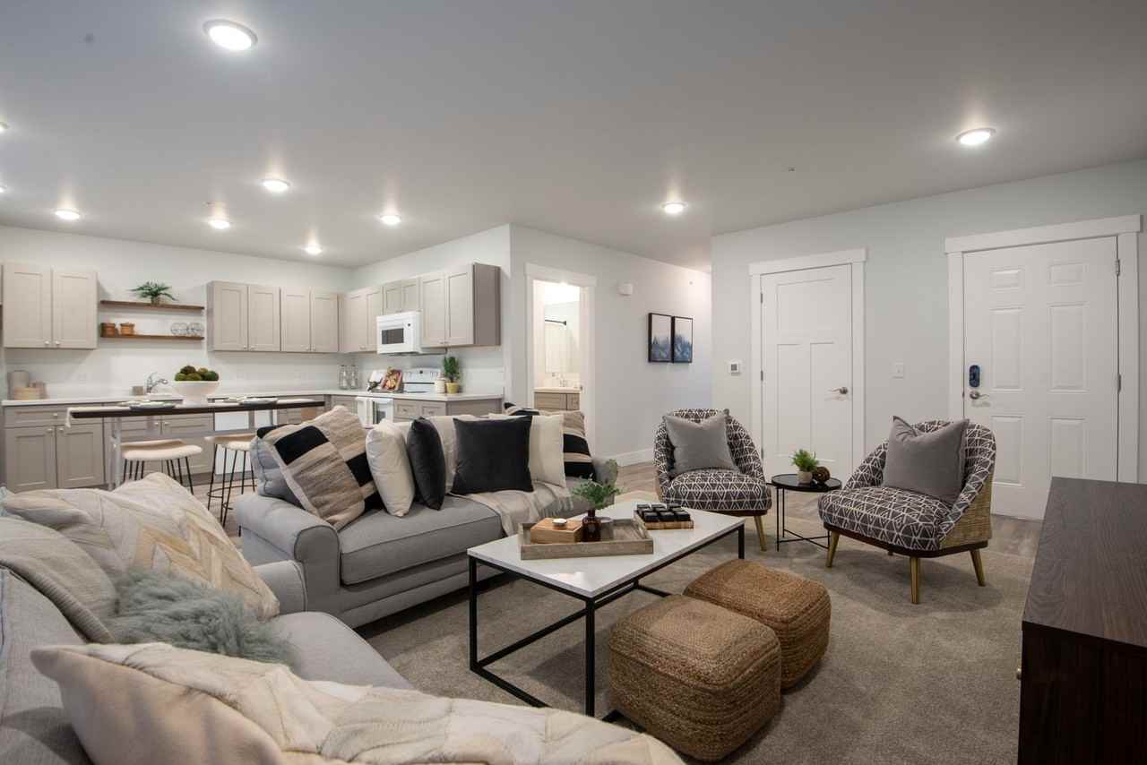 Millhouse East + West - Photo 4 of 21