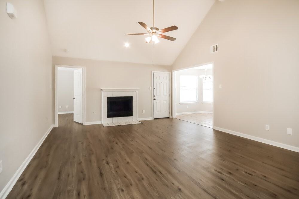 918 Chase Park Dr - Photo 3 of 16