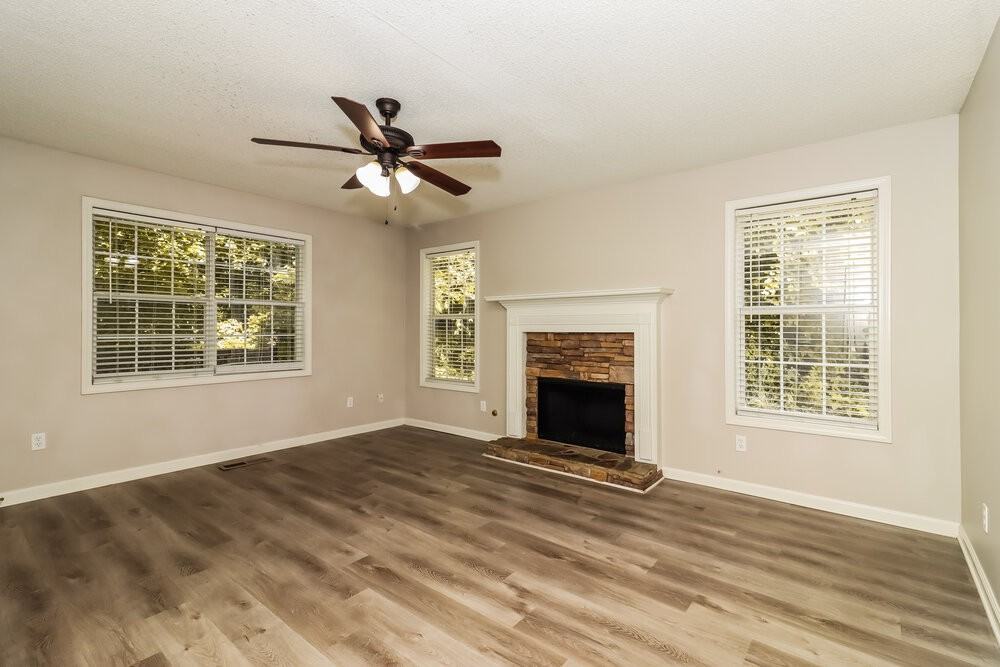 1042 Whispering Woods Dr - Photo 6 of 18