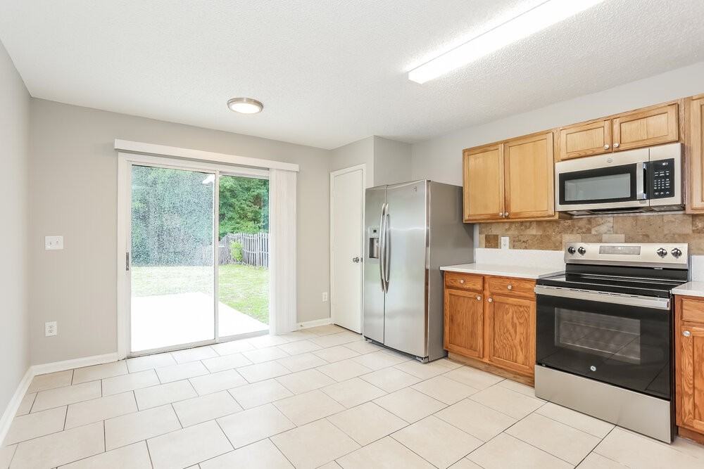 5736 Birds Nest Ln - Photo 7 of 16