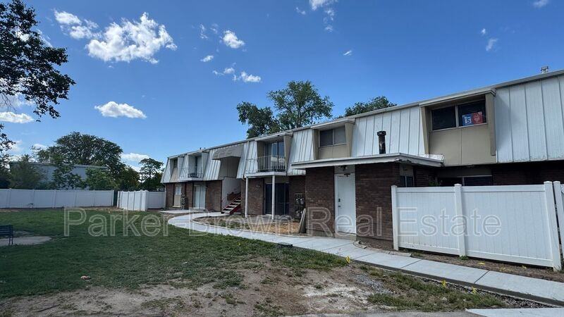 3414 S Sue St #6 - Photo 2 of 15