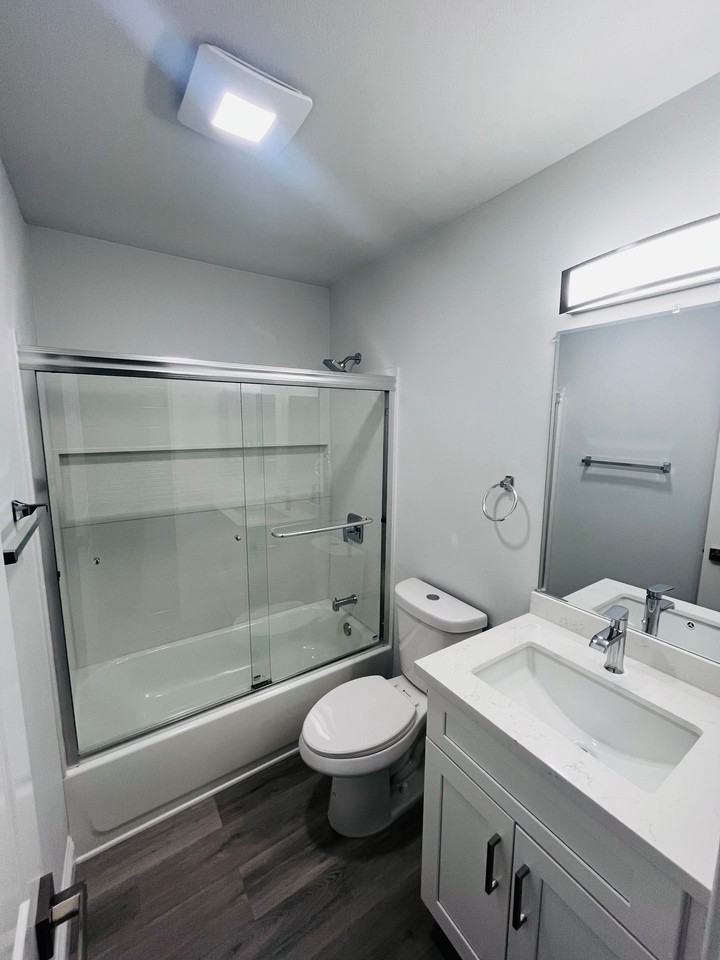Canyon Creek Apartments B - Photo 4 of 9