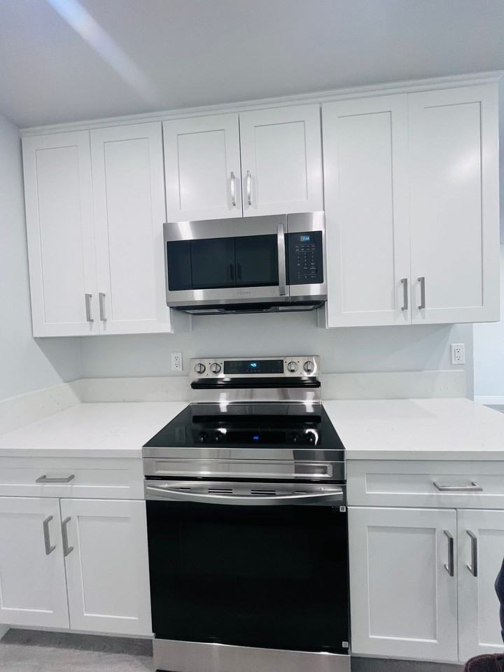 Canyon Creek Apartments B - Photo 7 of 9