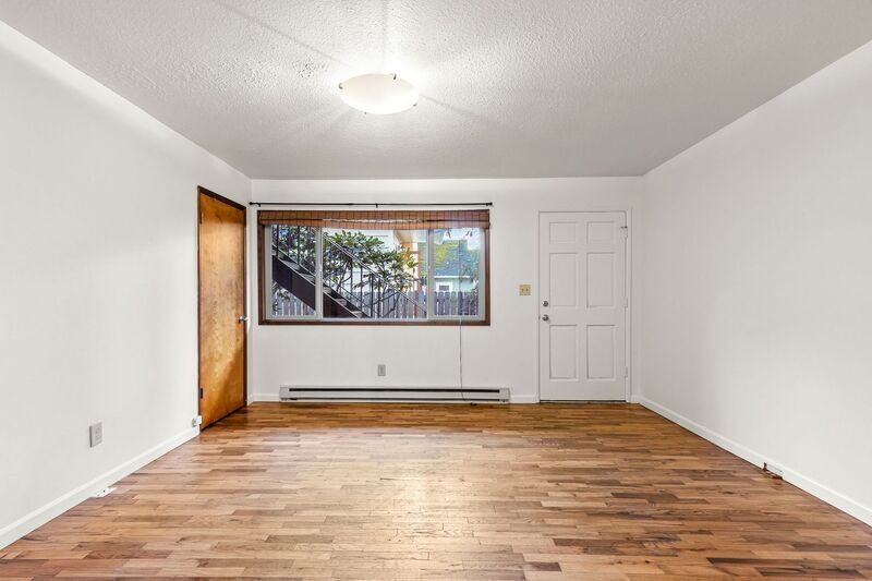 121A Se 30th Pl - Photo 2 of 15
