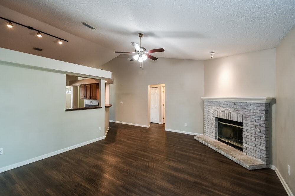 3746 August Crossing Ct - Photo 4 of 16