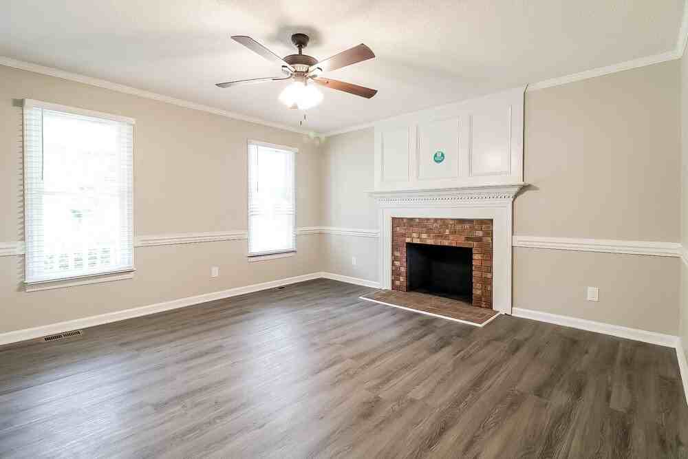 408 Carrington Dr - Photo 5 of 17