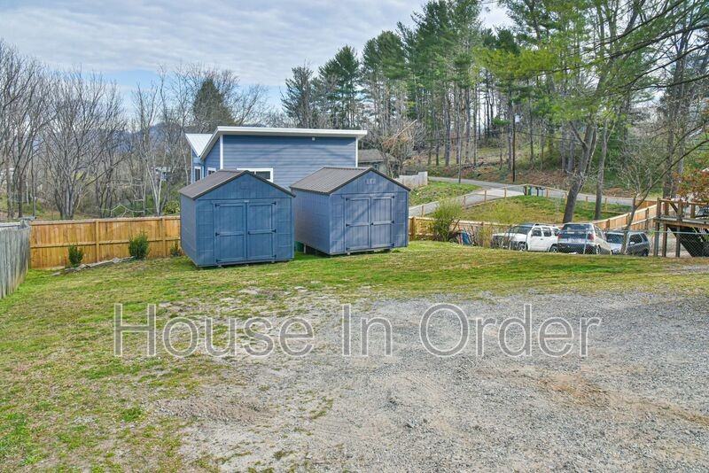 580 Fairview Rd #B - Photo 4 of 15