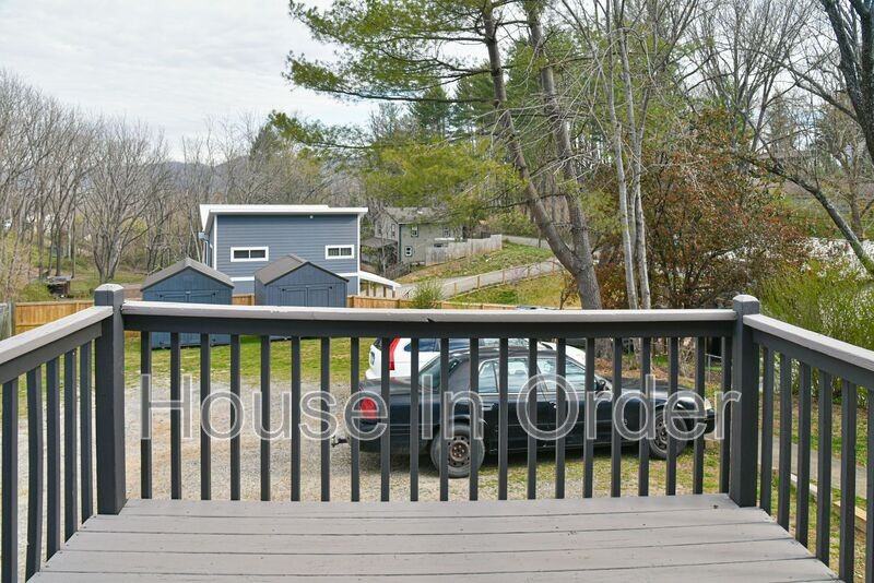 580 Fairview Rd #B - Photo 5 of 15