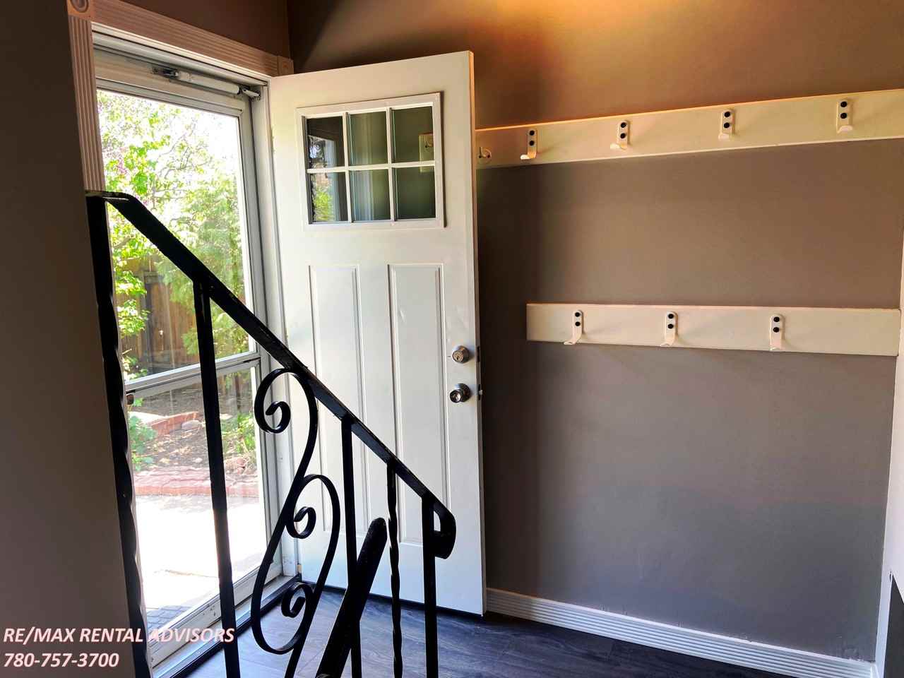 3811 112 St Nw - Photo 3 of 25