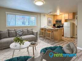 featured image of 1401 Stoddard St #1