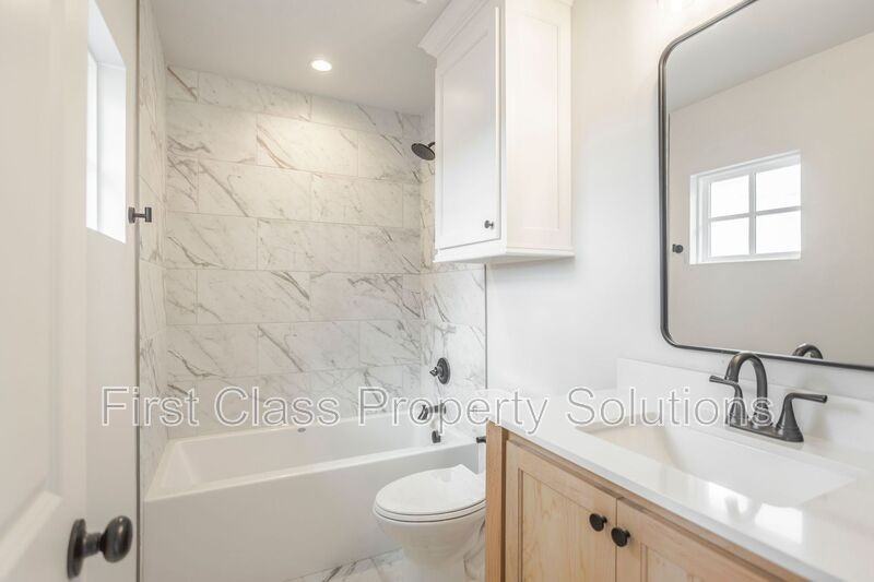 728 Harbor Town Dr - Photo 6 of 21