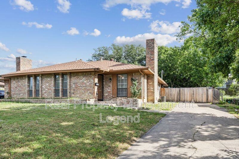 8236 El Retiro Rd - Photo 2 of 29