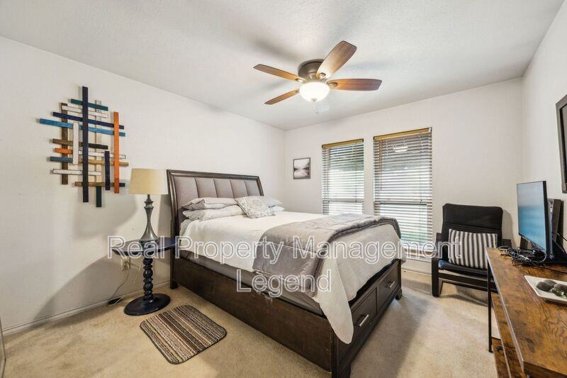 2739 Sedgeway Ln - Photo 6 of 30