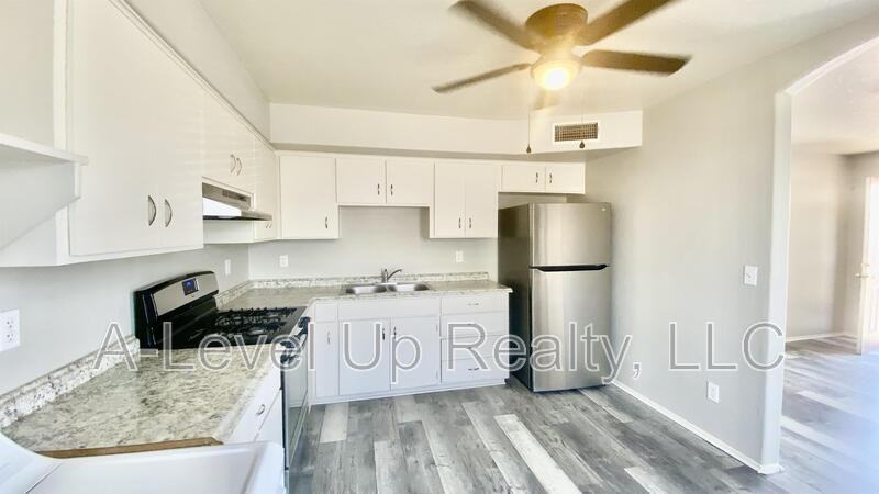 267 E 21st St - Photo 5 of 20