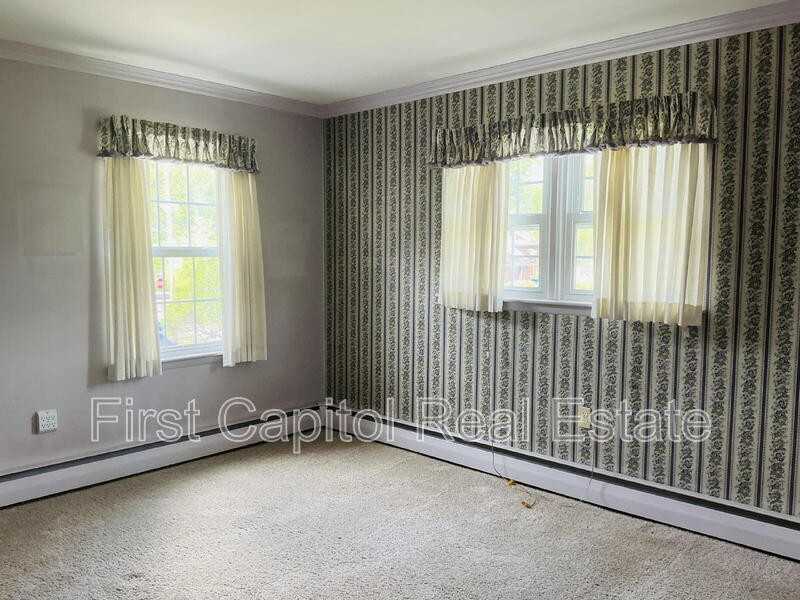 286 N Walnut St - Photo 2 of 47