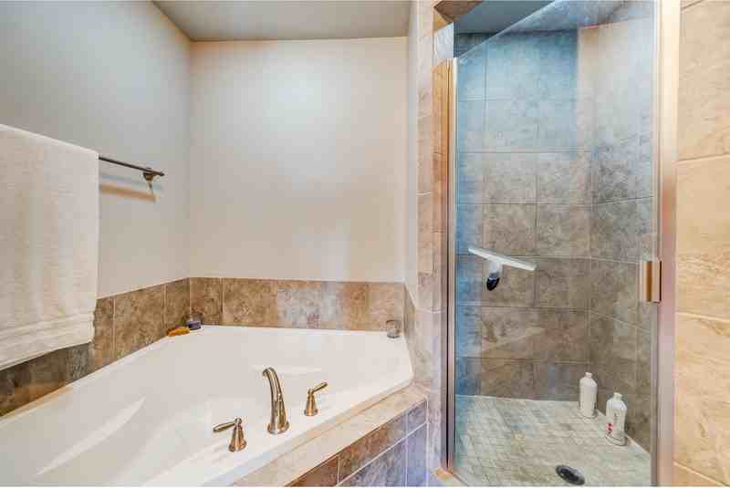 701 Sw - Photo 4 of 19