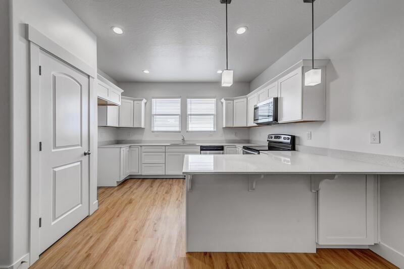 3904 Hardman Way - Photo 7 of 26