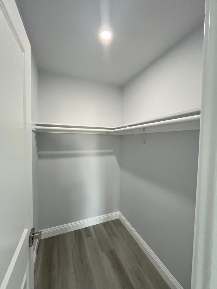 Canyon Creek Apartments C - Photo 7 of 15