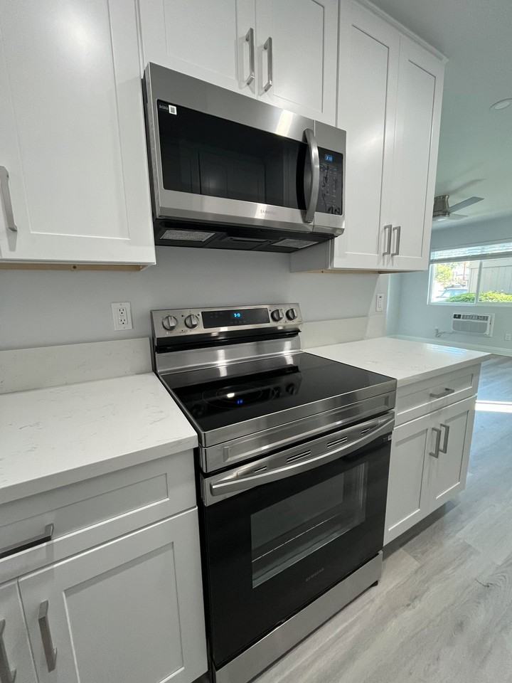 Canyon Creek Apartments C - Photo 6 of 13