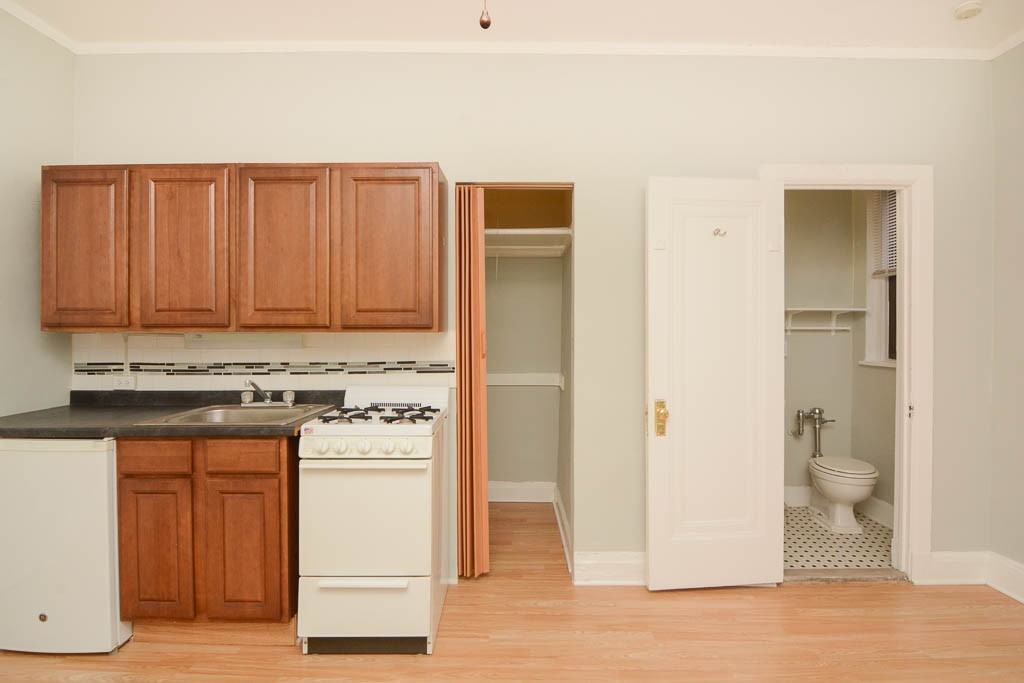 3831 N Fremont St #316 - Photo 4 of 15