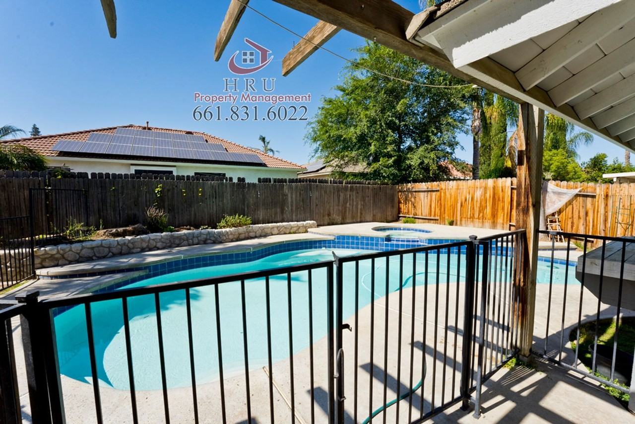 10609 Galway Bay Dr - Photo 5 of 30