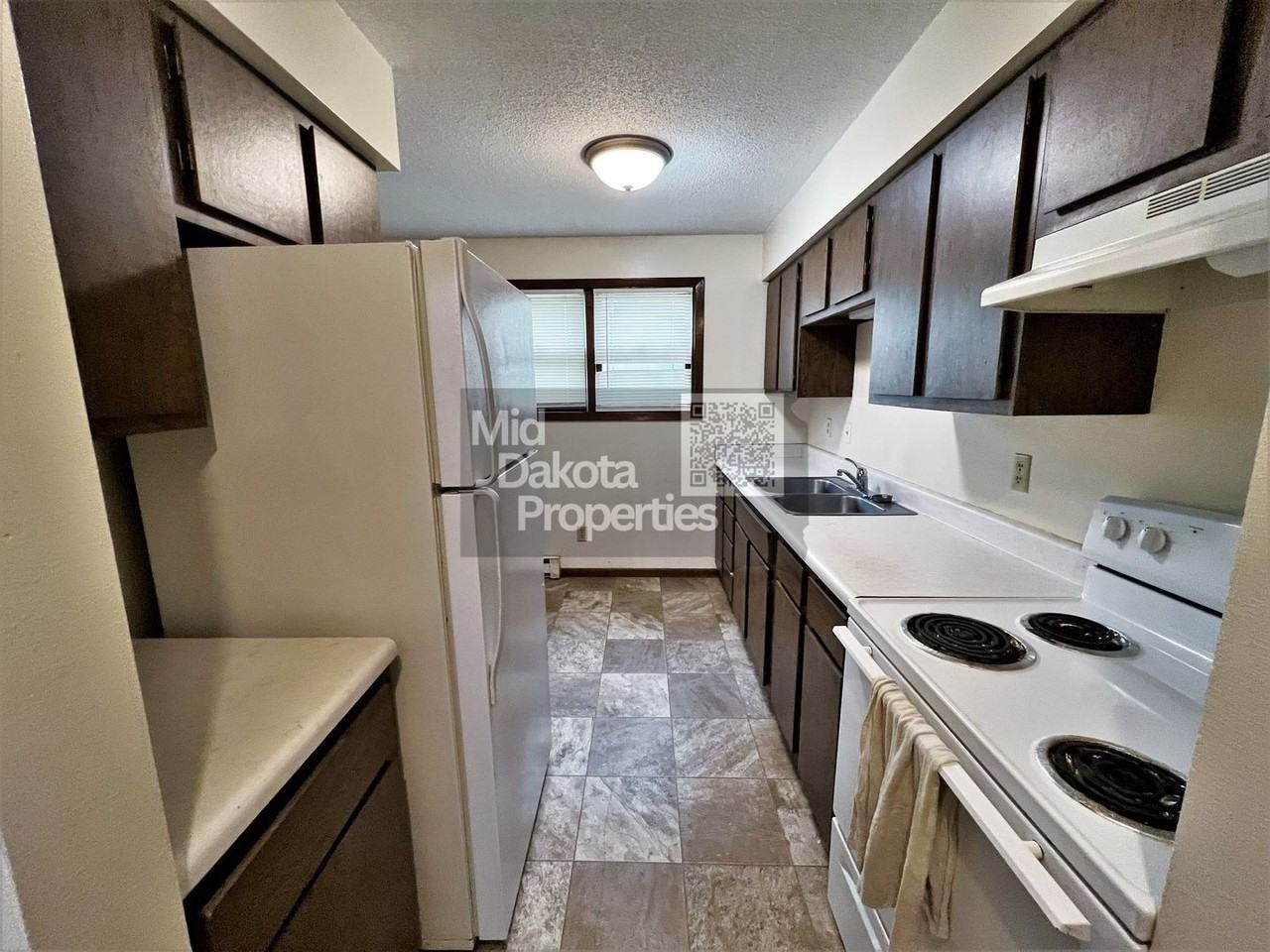 Hilltop Manor I - Photo 6 of 20