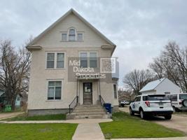 featured image of 509 W 3rd Ave