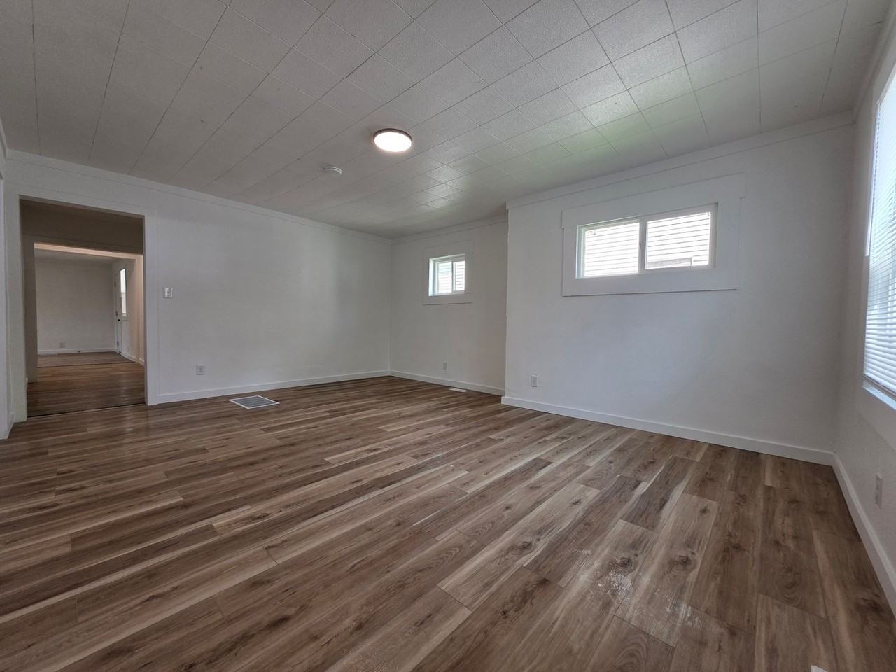 1051 W Hamilton St - Photo 2 of 13