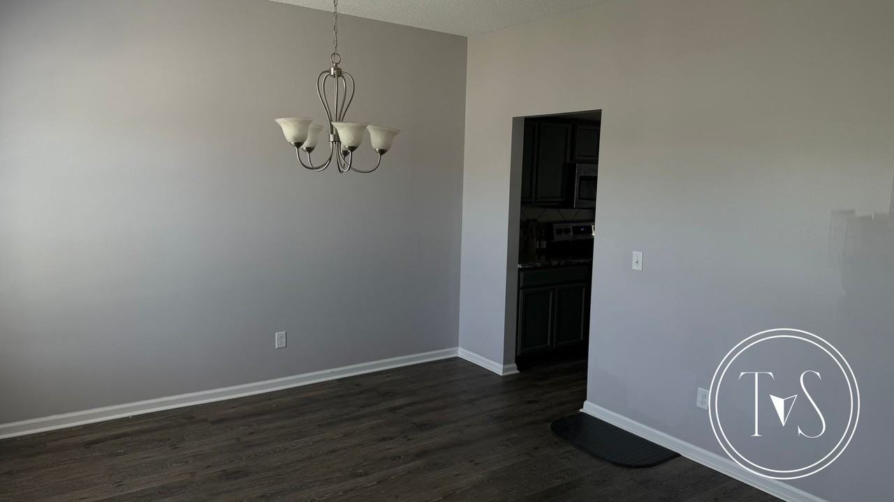 465 Huntington Dr Ne - Photo 5 of 30