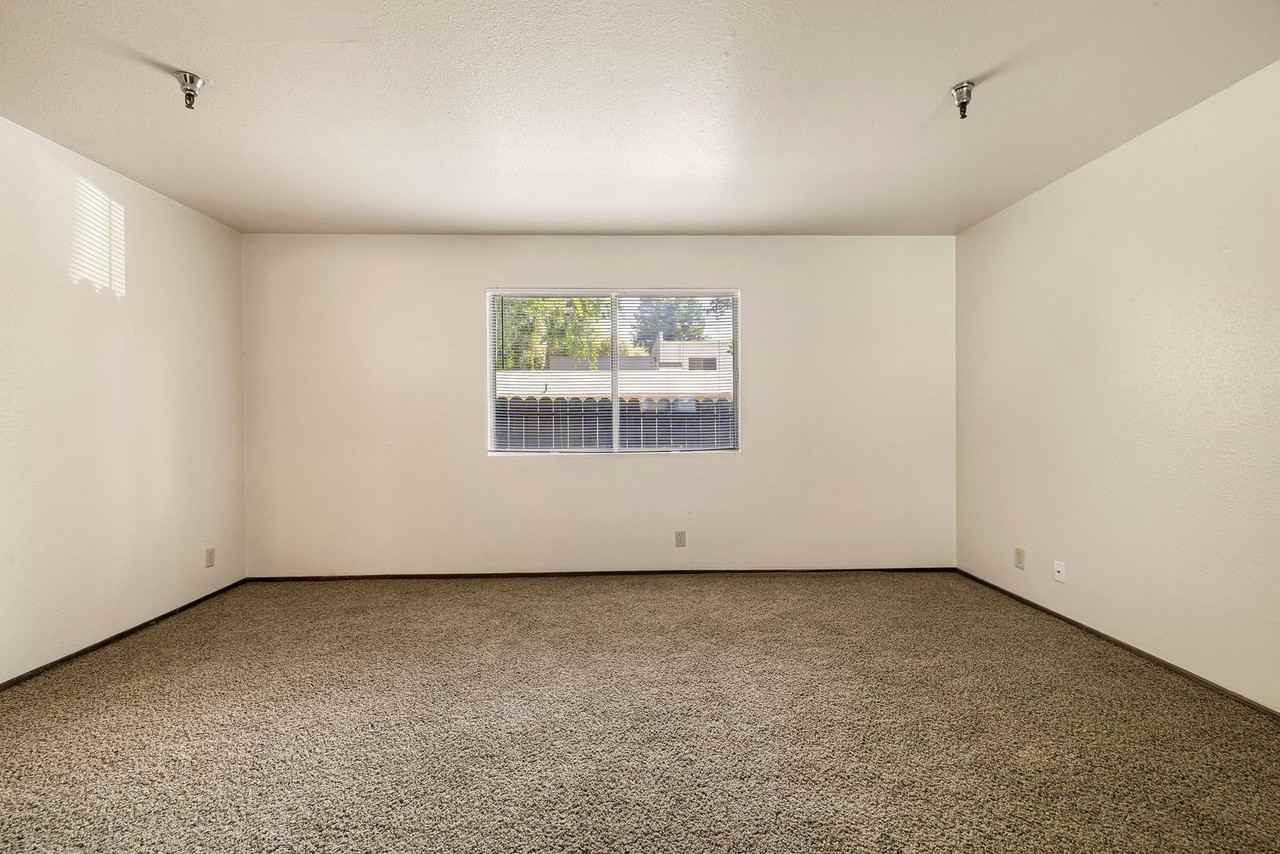 0664 - 707 W. 2nd Ave - Photo 7 of 29