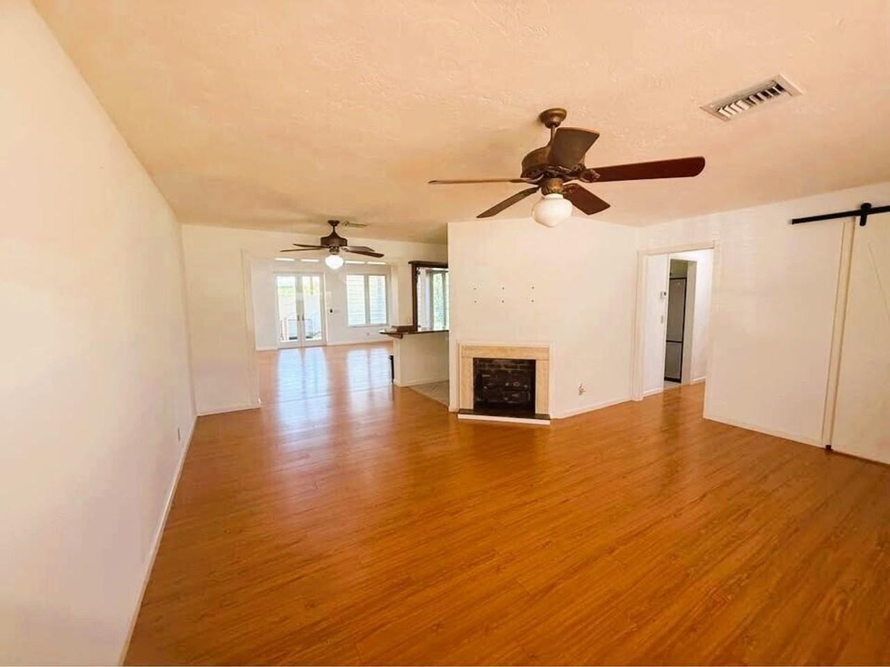 1611 Carandis Rd - Photo 2 of 13
