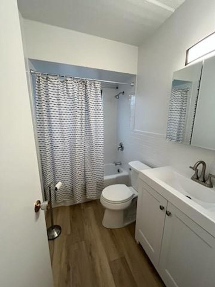 140 E Lake St #09B - Photo 6 of 8