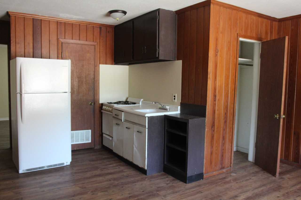 Pine Avenue 520 - Photo 2 of 5