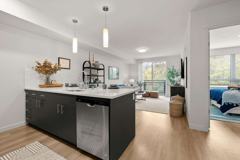 Trouve - Photo 1 of 1