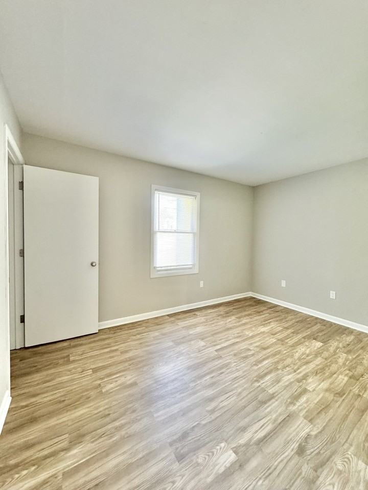510 Holladay Drive - Photo 6 of 22