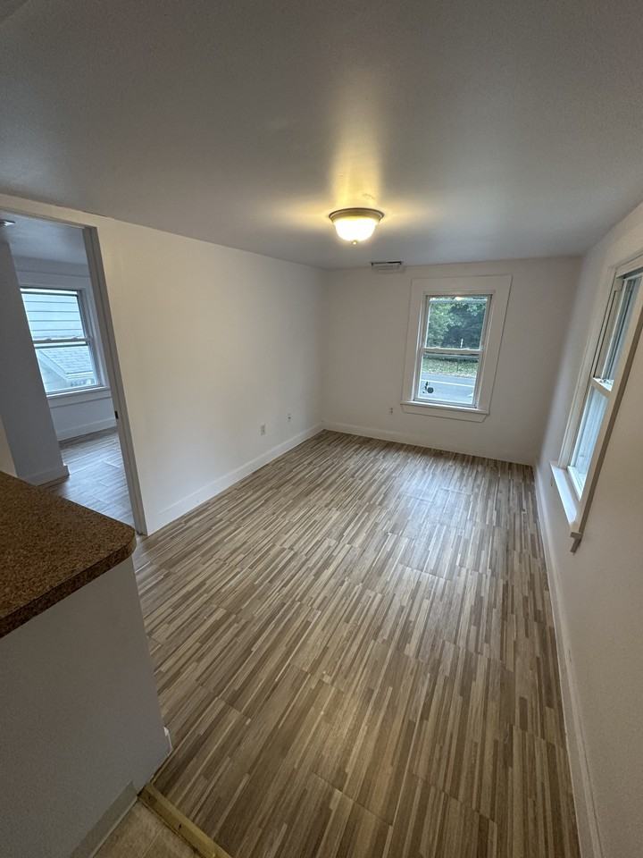 149-153 Long Hill Avenue - Photo 5 of 10