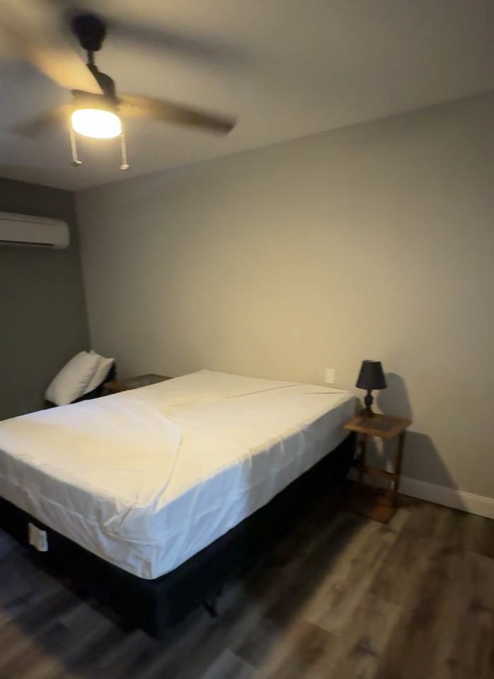 301 W Adams Street - Photo 2 of 10