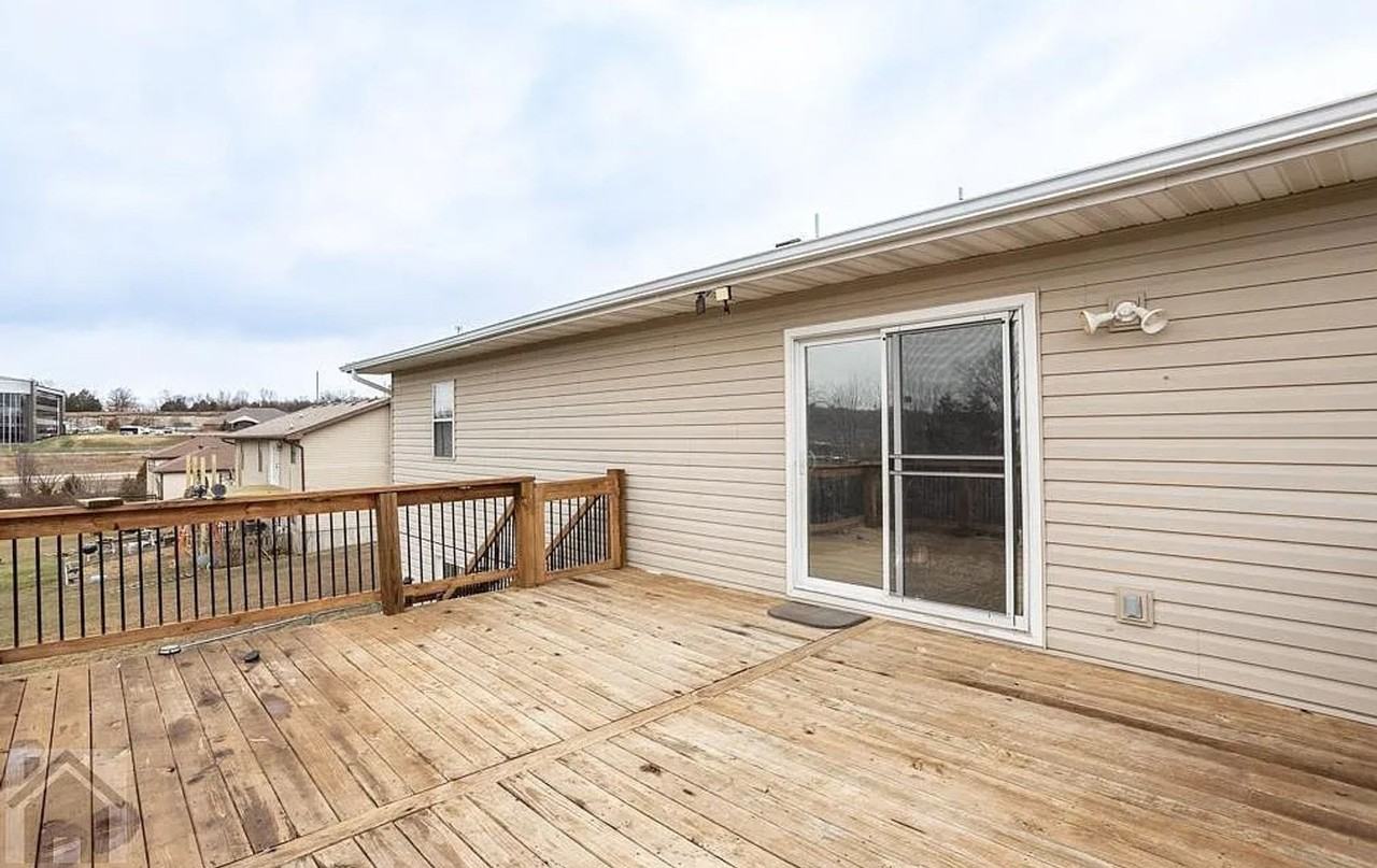 20370 Simmons Rd - Photo 2 of 9