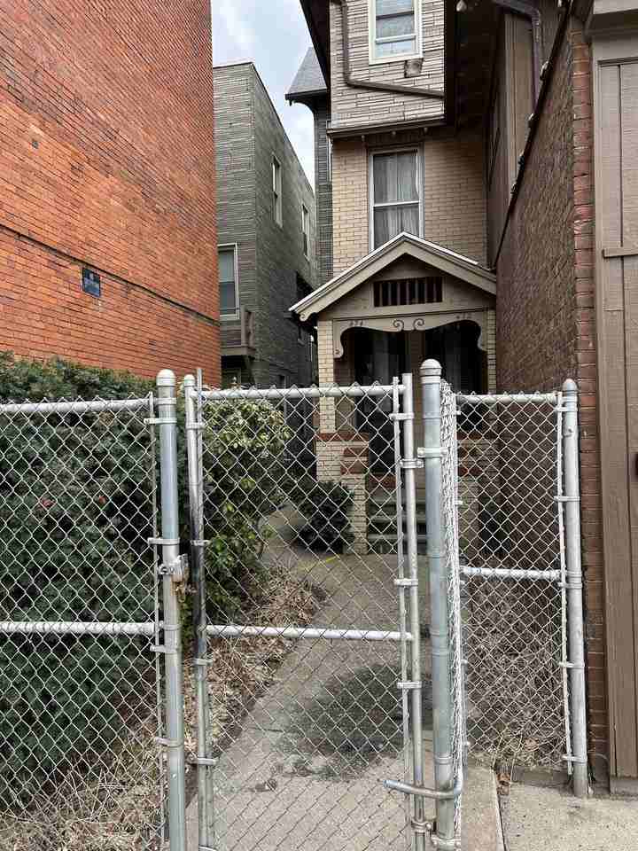 472-474 South Main Street - Photo 5 of 10