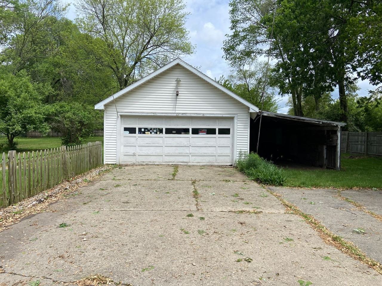 1106 W Mishawaka Rd - Photo 3 of 13