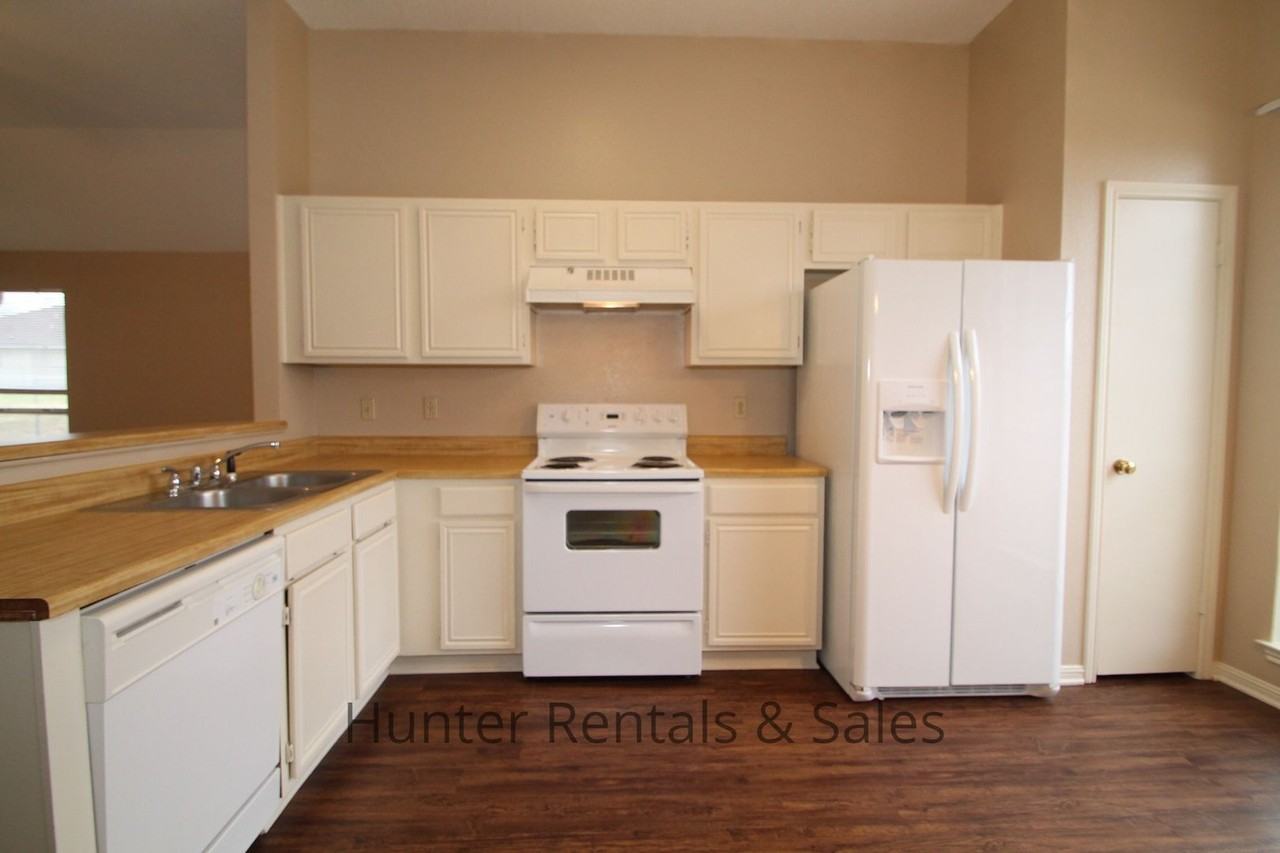 2408 Timberline Dr - Photo 7 of 23