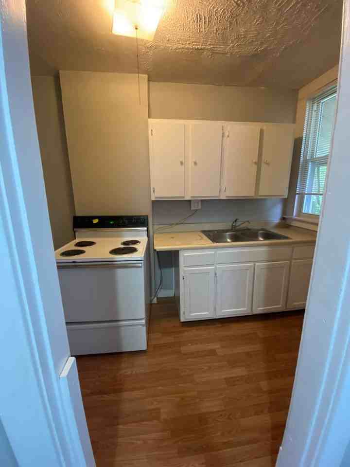 26 E Woodrow Ave - Photo 6 of 12