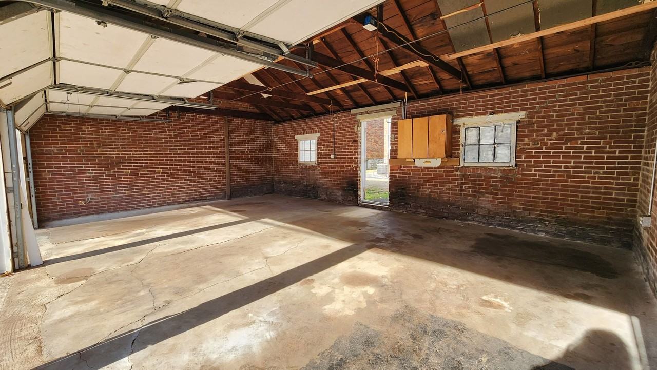 6324-6326 Bancroft - Photo 2 of 3