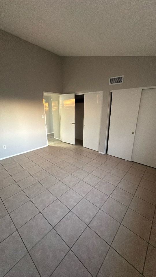 1664 S Robin Ln - Photo 3 of 9