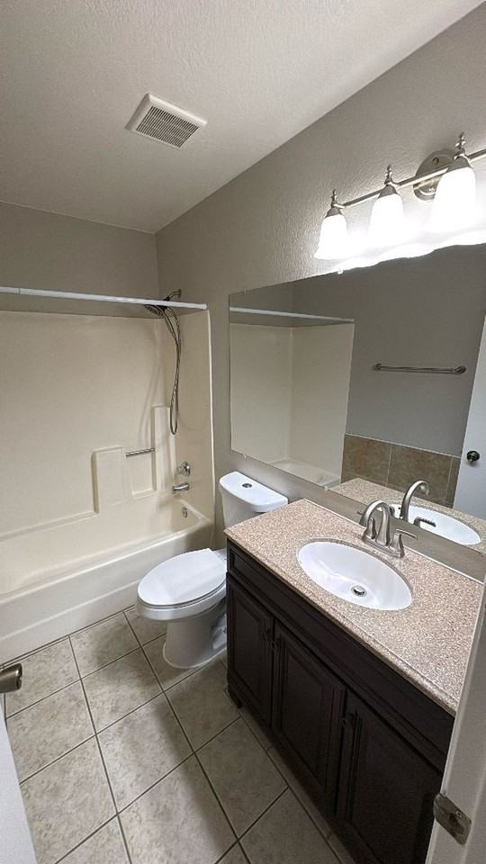 1664 S Robin Ln - Photo 4 of 9