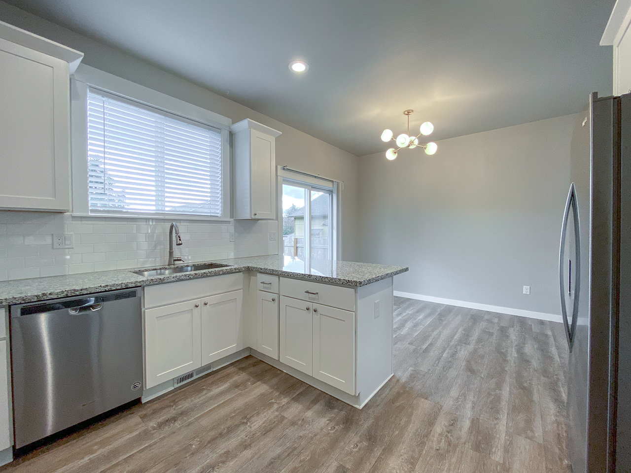 13856 Se Raymond St - Photo 6 of 21