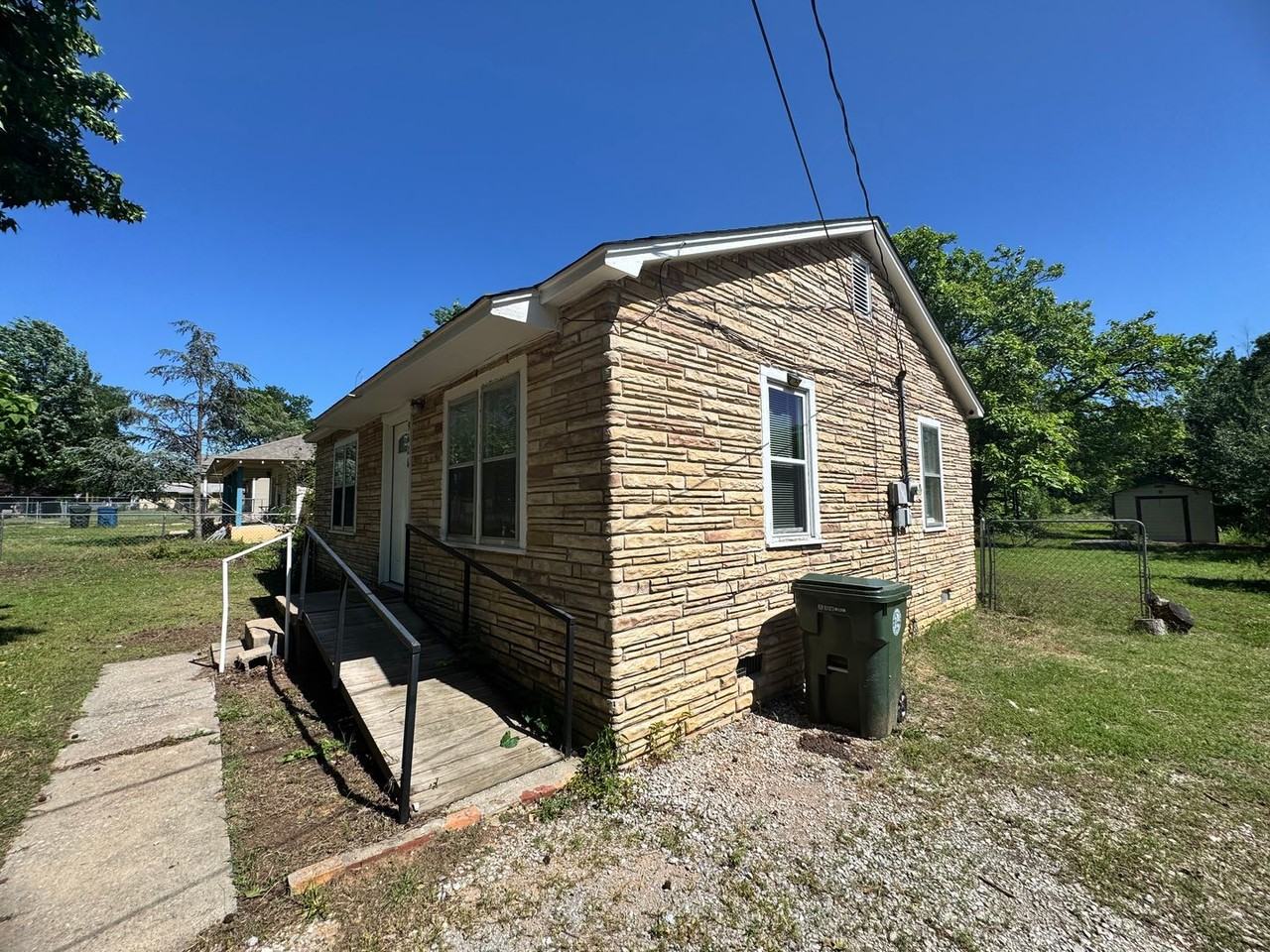 9626 Se 4th St - Photo 3 of 22