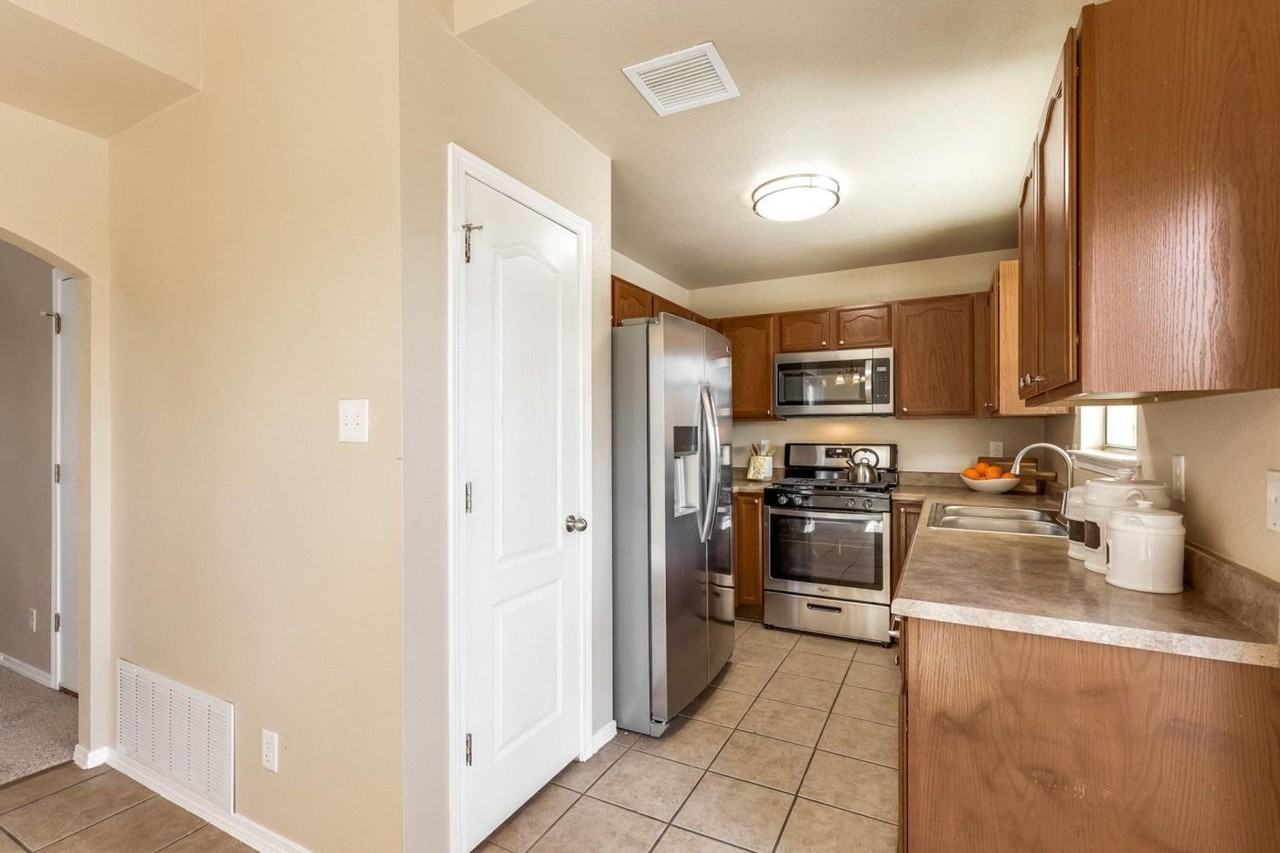 2341 Bird Song St - Photo 7 of 27