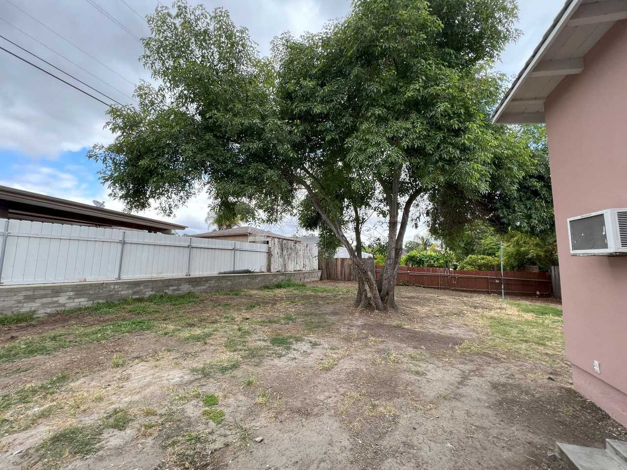 357 Garfield Ave - Photo 2 of 18