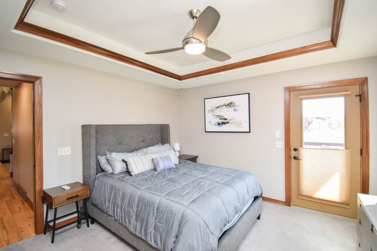 2204 South Silverthorne Avenue - Photo 5 of 50